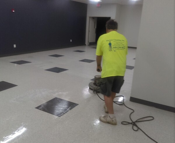 Commercial Floor Cleaning in Cleveland, OH (1)