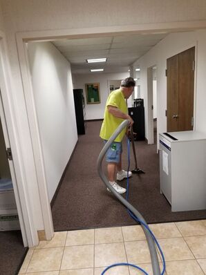 Carpet Cleaning in Cleveland, OH (2)