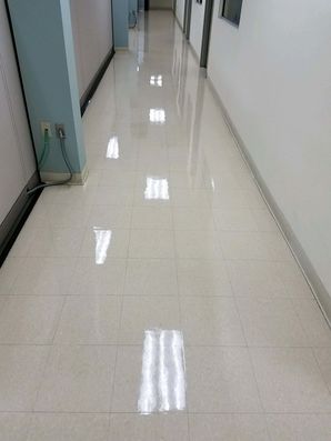 Commercial Floor Cleaning in Cleveland, OH (1)